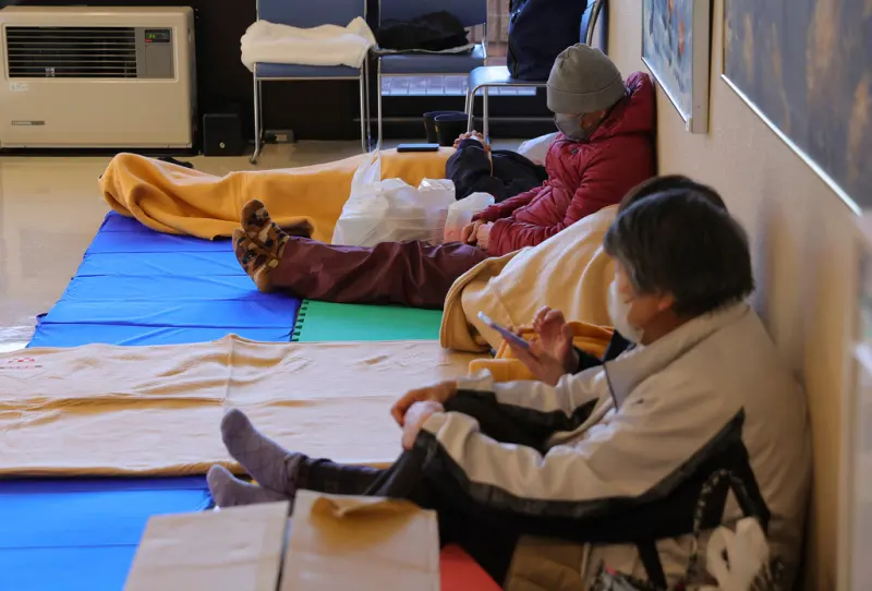 ▲當地市府統計,截至27日早上7點,已有約540人前往避難所避難。(圖/美聯社/達志影像)