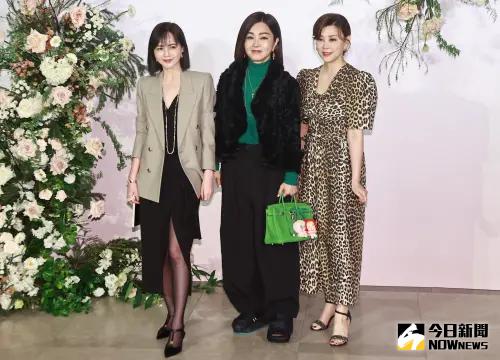 簡沛恩(左起)陳美鳳、方馨出席陳志強曾智希婚宴。(圖/記者葉政勳攝) ▲簡沛恩(左起)陳美鳳、方馨出席陳志強曾智希婚宴。(圖/記者葉政勳攝)