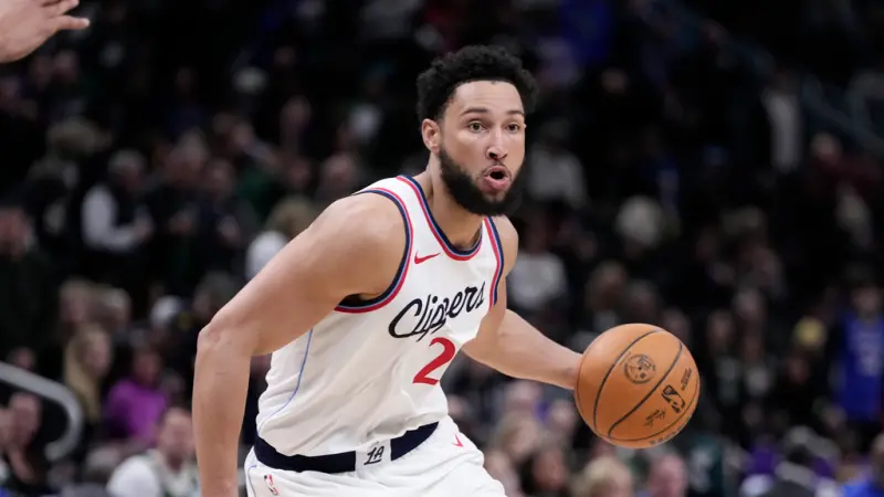 ▲記者Eric Pincus指出，若庫明加最終離隊，勇士有可能將觸角伸向昔日狀元郎西蒙斯（Ben Simmons），讓他擔任「嘴綠」格林（Draymond Green）替補。（圖／美聯社／達志影像）