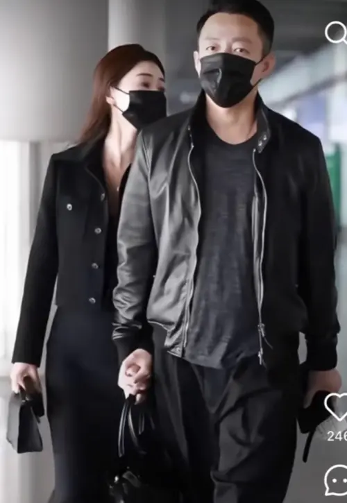 ▲汪小菲(右)與馬筱梅(左)(圖/翻攝自小紅書) ▲汪小菲(右)與馬筱梅(左)(圖/翻攝自小紅書)