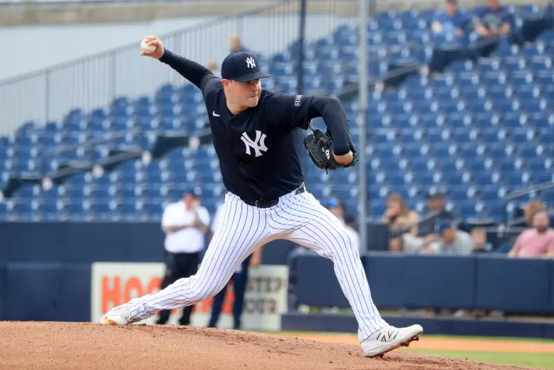 ▲洋基後援投手Scott Effross春訓第二次出賽又受傷！他在對明尼蘇達雙城隊的比賽中第8局登板，才投一球就因傷退場。（圖／美聯社／達志影像）