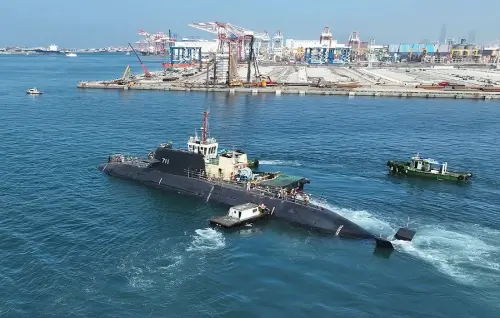 「海鯤號」潛艦4月海試　顧立雄喊「安全為上」：不一定4月1日
