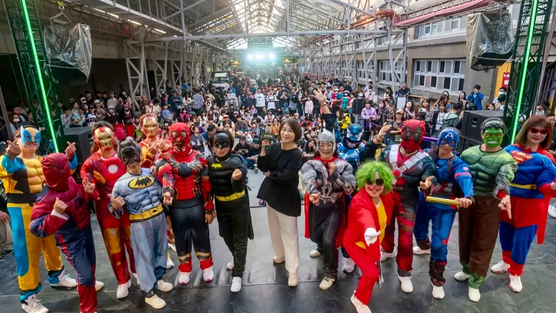 ▲縣長周春米與青銀共創的街舞團隊「屏東勝利社區」大合影。（圖／屏東縣府提供）