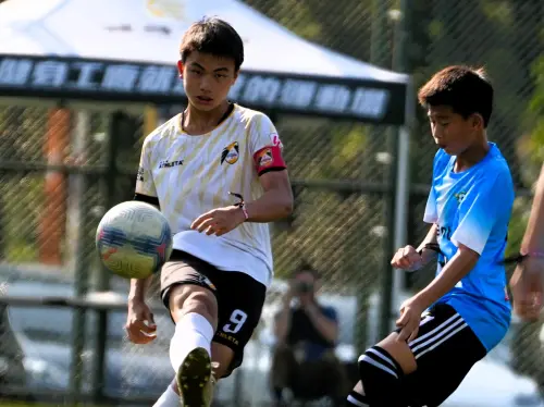 隊長吳裕威上半場補射入網,成為球隊致勝功臣之一。(圖/健身工廠盃提供) ▲隊長吳裕威上半場補射入網,成為球隊致勝功臣之一。(圖/健身工廠盃提供)