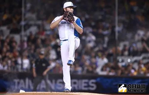 ▲日本職棒（NPB）今（27）日宣布由北海道日本火腿鬥士王牌伊藤大海以整季防禦率2.52、勝率0.636的亮眼表現榮膺2025年「澤村賞」。（圖／記者葉政勳攝 , 2025.03.02）