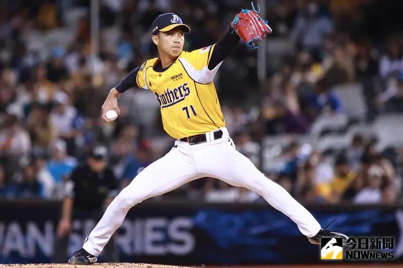 ▲中信兄弟盧孟揚今（4）晨明星賽票數正式超過味全龍徐若熙，兩人目前票數持續拉鋸中，中信兄弟也取得9個位置的領先。（圖／記者葉政勳攝 , 資料照）