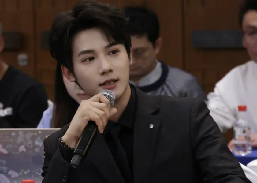 ▲鄭業成（如圖）近來遭到影射是劈腿男，起因是女星陳思澈怒斥前男友背叛5678次，網友開始猜鄭業成就是爆料中的劈腿對象，鄭業成也發聲否認。（圖／微博）