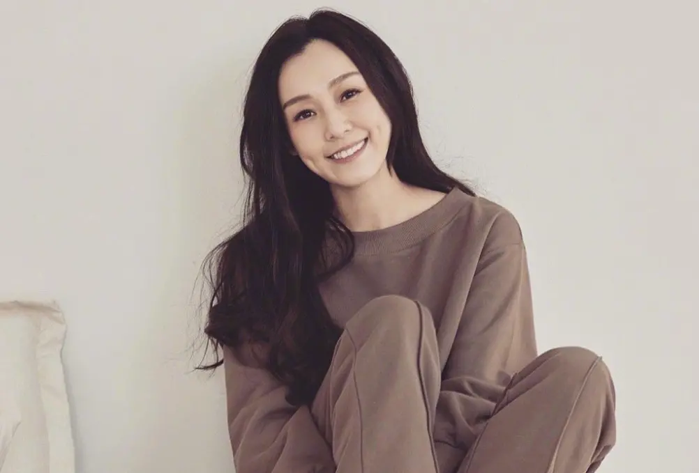 ▲范瑋琪近期準備在中國復出開唱，沒想到演唱會卻爆出鎖票黑幕，有粉絲就傻眼說：「買貴了。」（圖／范瑋琪微博）