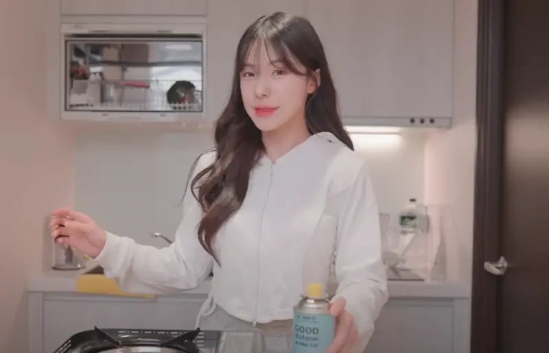 ▲李多慧去年曾在環島結束時遭狗仔跟拍，昨日她則宣布要搬家的消息，但目前還在找房中。李多慧也發文曝光來台3年的真實心聲，謝謝粉絲的支持陪伴。（圖／李多慧YouTube）  