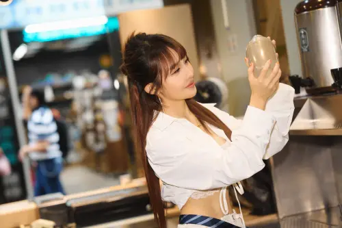 催淚歌姬張若凡首次擔任女主角演出短劇集《星期三女友》 演技大獲好評。(圖/索尼音樂提供) ▲催淚歌姬張若凡首次擔任女主角演出短劇集《星期三女友》 演技大獲好評。(圖/索尼音樂提供)