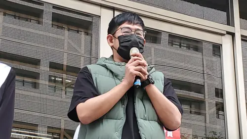 傅崐萁「代表中央政府」赴港談觀光合作 民團告他外患罪 ▲傅崐萁罷免案領銜人W先生。(圖/翻攝畫面)