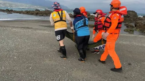 ▲海洋保育署籲發現海洋保育類野生動物擱淺，應請求支援。(圖／海洋保育署提供)