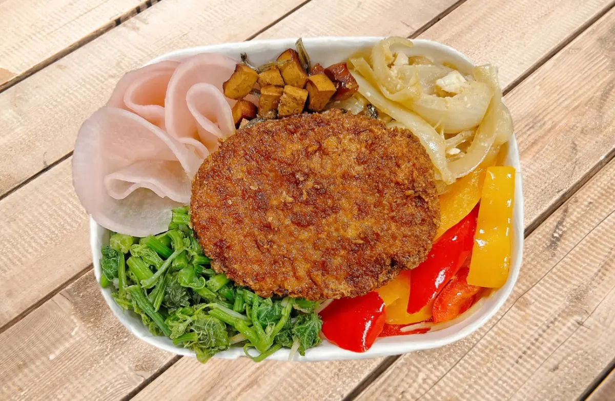 ▲台鐵「鐵石新嚐」便當。（圖／台鐵）