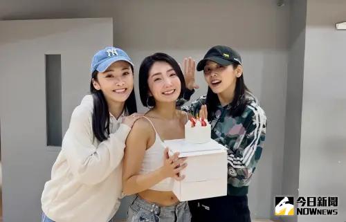 陳子玄(左起)許瀞蔆、張靜之慶生。(圖/記者李欣容攝) ▲陳子玄(左起)許瀞蔆、張靜之慶生。(圖/記者李欣容攝)