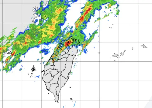 鋒面通過台灣,一波波對流雲系移入北台灣,強風暴雨搭配雷擊,宛如颱風過境。(圖/中央氣象署) ▲鋒面通過台灣,一波波對流雲系移入北台灣,強風暴雨搭配雷擊,宛如颱風過境。(圖/中央氣象署)