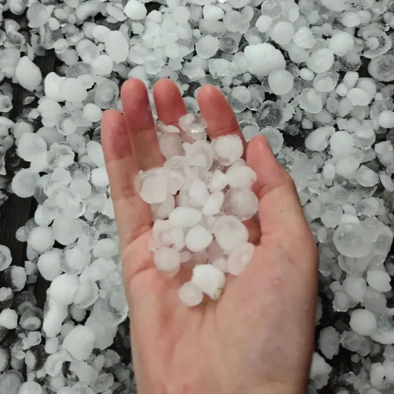 ▲中國廣東省、福建省多地，3日也降下冰雹。（圖／翻攝自微博）