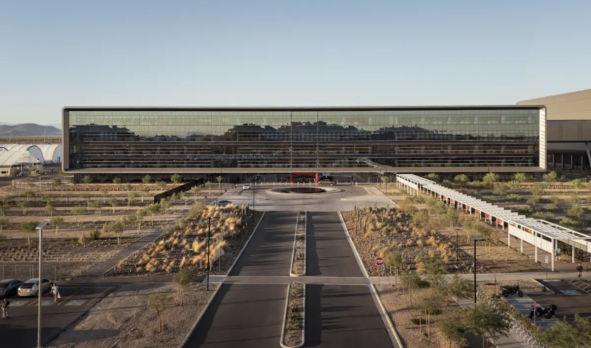 ▲台積電董事長暨總裁魏哲家3日赴白宮和美國總統川普會面，會後雙方宣布，台積電對美國的投資至少再增加1000億美元，此舉引起全國譁然。（圖／台積電提供）