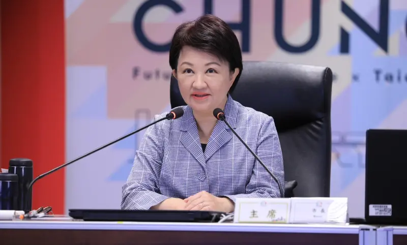 ▲台中市長盧秀燕宣布，台中市女性在公立兒運中心購買月票卡，使用期限可由30天延長至40天。（圖／台中市政府提供，2025.03.04）