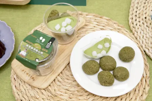 抹茶酥頂點心杯,與台北甜點店「午冬5.TUNG」重磅聯名。(圖/記者李政龍攝) ▲抹茶酥頂點心杯,與台北甜點店「午冬5.TUNG」重磅聯名。(圖/記者李政龍攝)