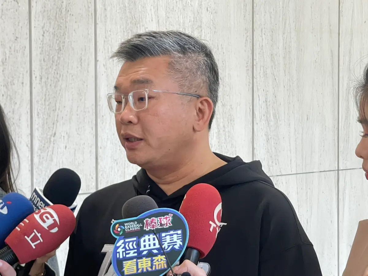▲中華隊領隊蔡其昌回應中華對違規遭罰款爭議，表示知道規則，但否認是刻意為之的作弊行為。（圖／記者林子翔攝 ）