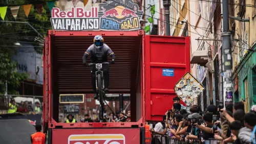 ▲捷克車手 Tomas Slavík 於 Red Bull Valparaíso Cerro Abajo 四度奪冠。（圖／Red Bull提供）