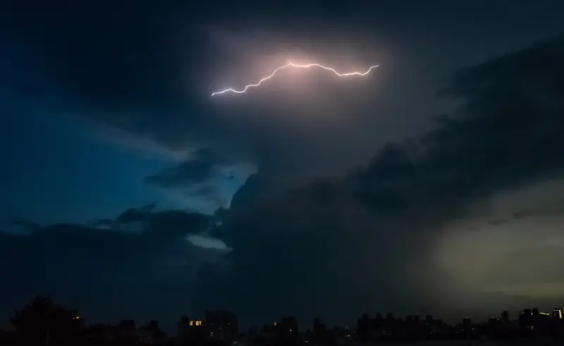 ▲近期台灣春雷陣陣，也讓人實際感受到春天即將來臨的徵兆。（圖／記者葉政勳攝）