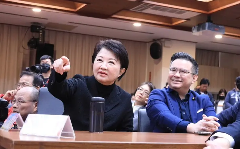 ▲台中市長盧秀燕上月透露立委黃健豪去年吃了龜粄與桃粄，太太就懷了龍鳳胎。（圖／台中市政府提供，2025.03.05）