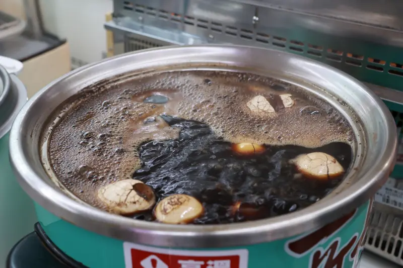 ▲台灣超商必賣的茶葉蛋，不同門市之間竟然也有著細微的差異性！（圖／記者吳翊緁攝）