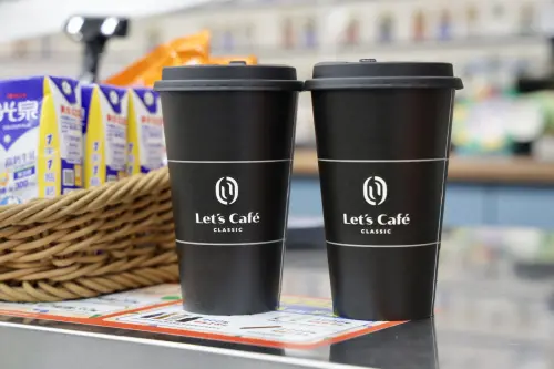 ▲全家咖啡、美式、拿鐵、全家單品咖啡。(圖/記者李政龍攝) ▲全家咖啡、美式、拿鐵、全家單品咖啡。(圖/記者李政龍攝)