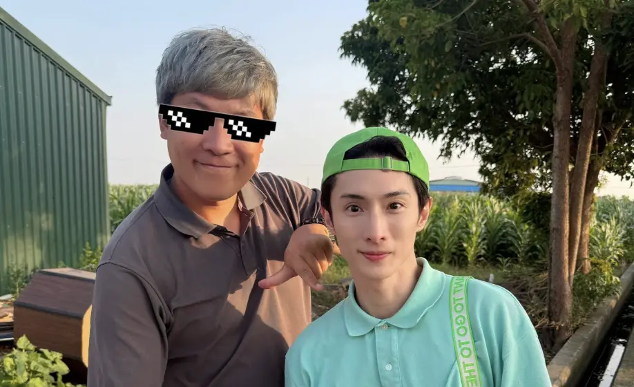 [問卦] 42歲阿本曬和「高中同班同學」合照　1