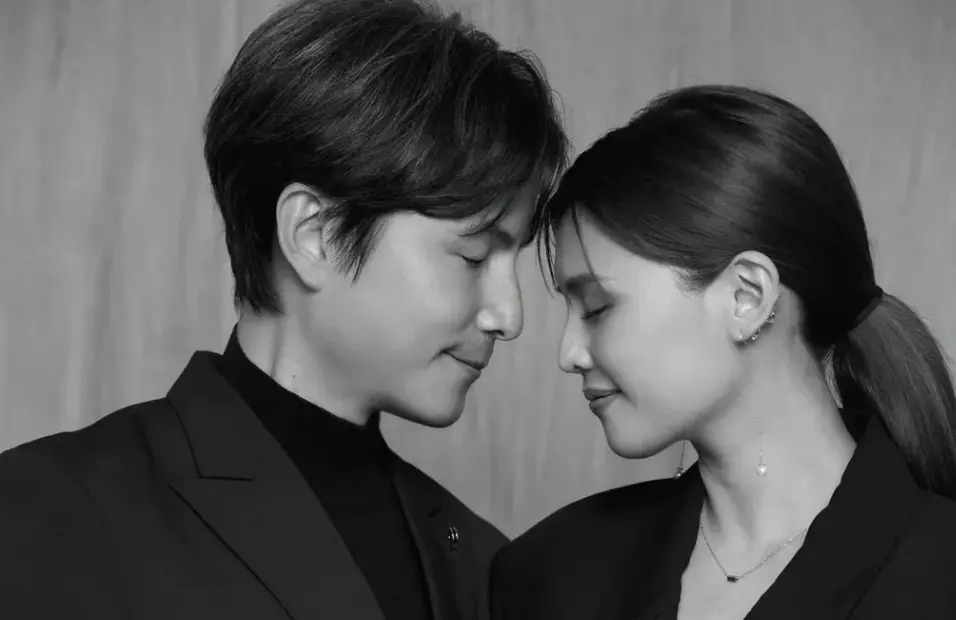 ▲孫協志（左）說夏宇童（右）拯救他的靈魂，交往6年登記結婚，承諾會朝全世界最幸福的家庭邁進。（圖／翻攝自孫協志IG）