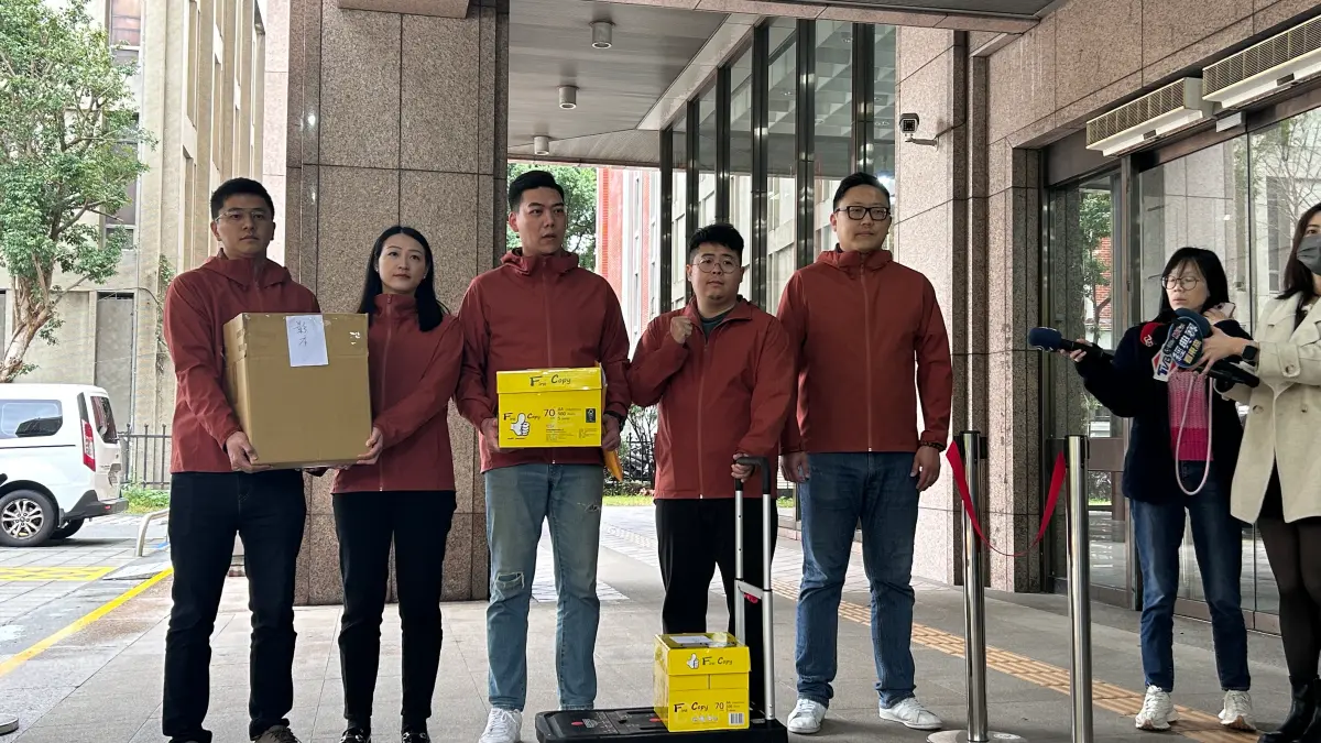 ▲藍營青年軍發動罷免戰，雙北立委吳沛憶、吳思瑤成鎖定目標。（圖／罷免團體提供）