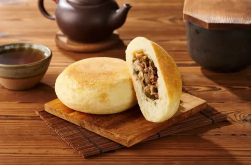▲大潤發台式三杯口味「三杯雞腿便當350g」每個75元。（圖／大潤發提供）