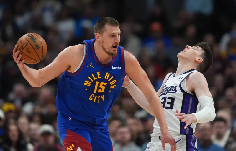 ▲丹佛金塊前半場居於劣勢，但並未一蹶不振，後半場吹起反攻號角，團隊五人全員得分上雙，最終國王110：116金塊，金塊逆轉取勝。贏下這場戰役之後，金塊將與湖人並列西區第二。（圖／美聯社／達志影像）