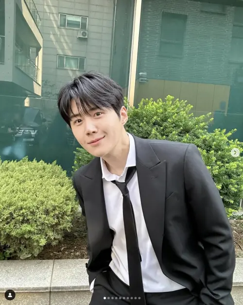 ▲金宣虎（如圖）正式加入車銀優所在的Fantagio，準備開始演藝事業第二春。（圖／金宣虎IG）