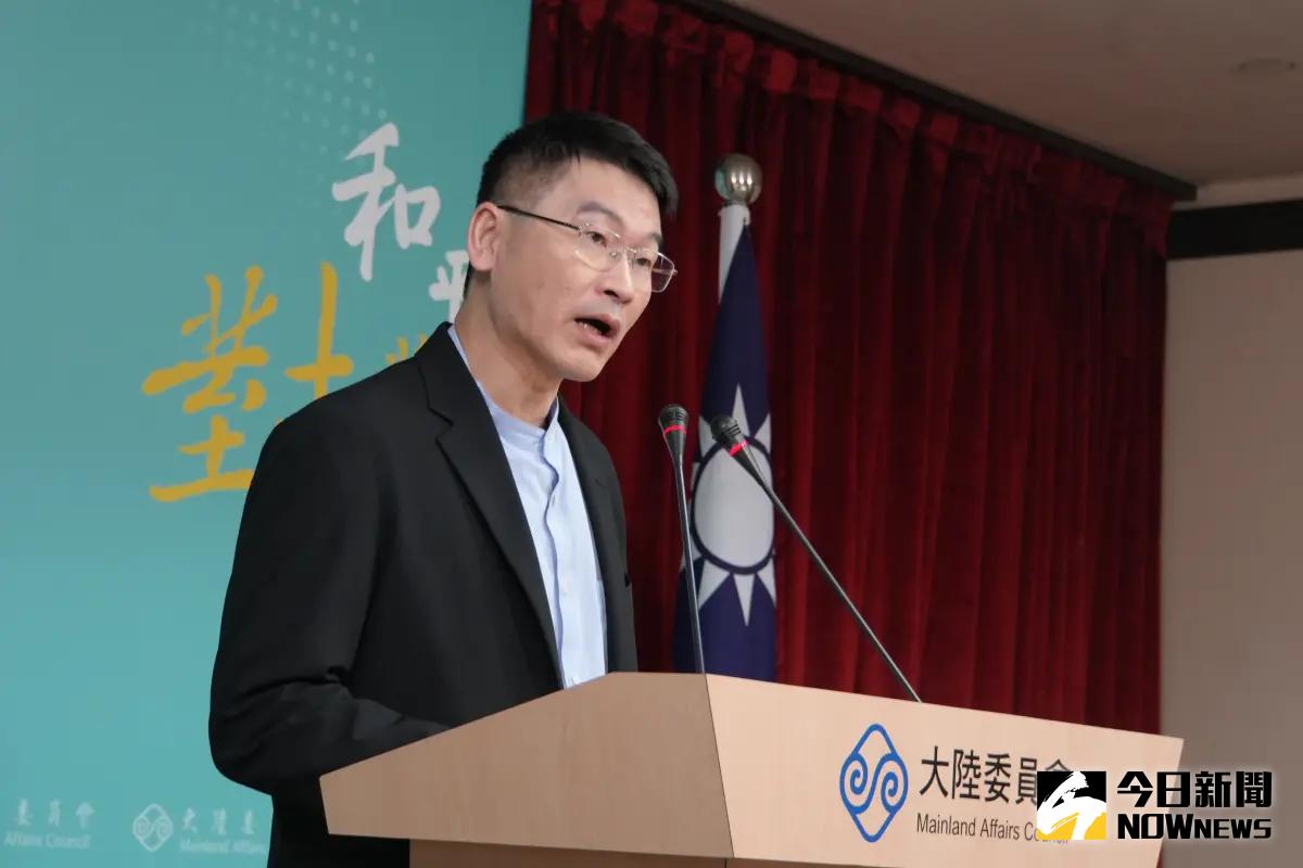 ▲陸委會今（13）日宣布，已經註銷被網紅「八炯」檢舉領有中國身分證的林金城的台灣身分。圖為陸委會副主委梁文傑。（圖／記者呂炯昌攝）