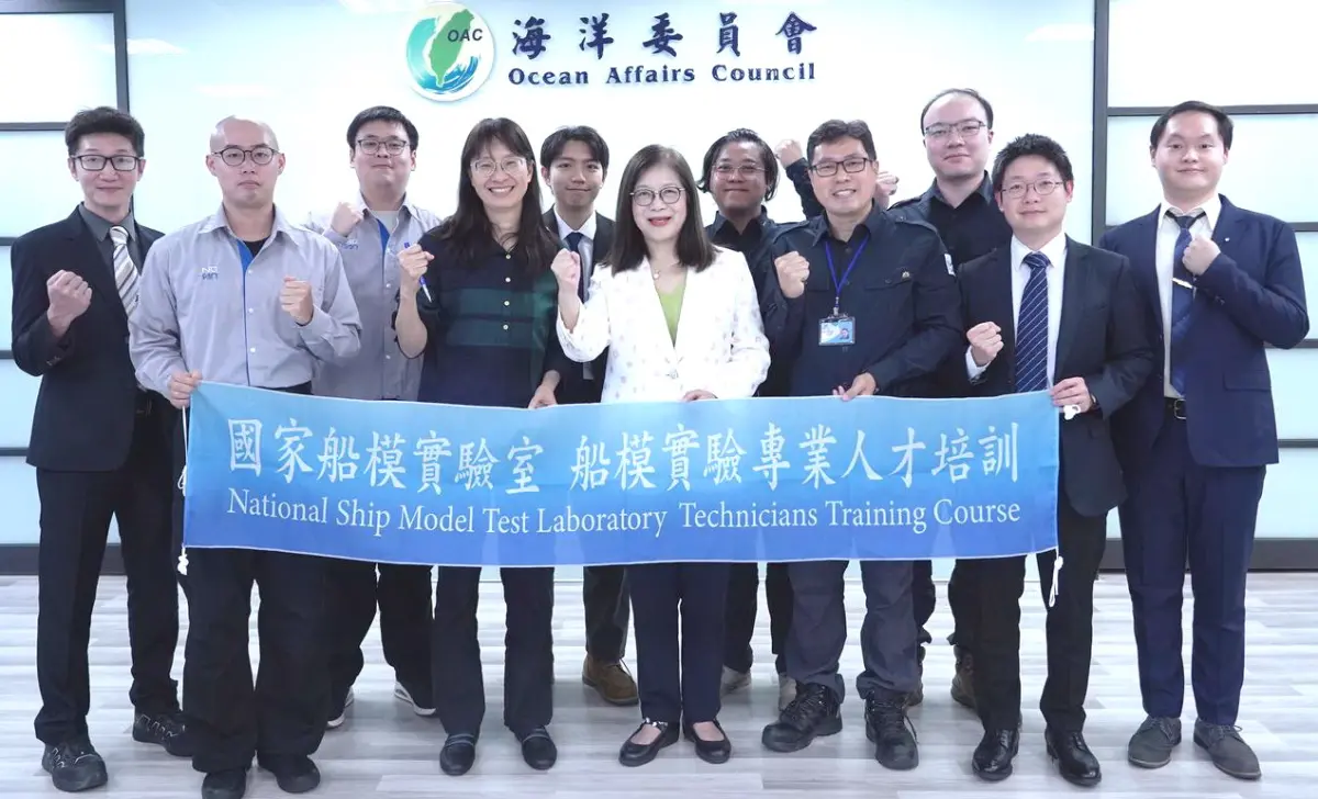 ▲海洋委員會國家海洋研究院首批赴英培訓之船模實驗專業人員返國，將有助於提升國艦設計與自主應用，以加強我國海洋產業國際競爭力。(圖／國家海洋研究院提供)