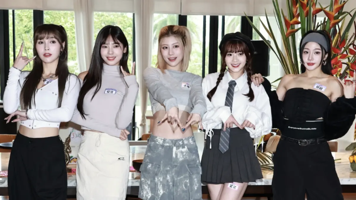 ▲電豹女成員草莓（左起）、安汝、小楓、笑笑及筱緹今（6）出席媒體餐敘，大爆李雅英及多數成員「暗藏小心機」，而笑笑則被新加入的學妹吐槽「妳們好老喔！」險些走心。（圖／記者吳翊緁攝影）