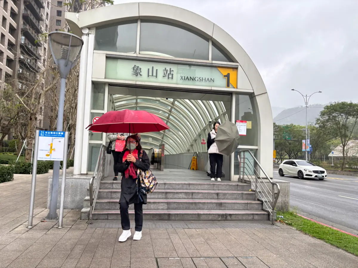 ▲台北信義區距捷運站500公尺內的「捷運宅」與非捷運宅一坪價差高達17.8萬元，差度20.2%，全市最高。（圖／記者徐銘穗攝）