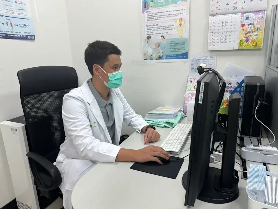 ▲台大新竹分院家庭醫學部主治醫師汪光仲表示，廣泛性焦慮症是現代社會常見的心理健康問題。（圖／台大新竹分院提供）