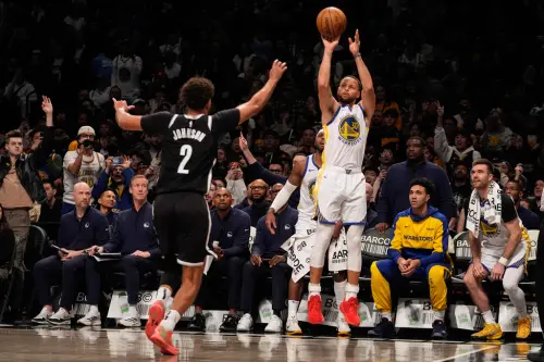 ▲Stephen Curry全場砍進7顆三分，幫助勇士逆轉險勝籃網，這波客場5連戰中已經豪取4勝。（圖／美聯社／達志影像）