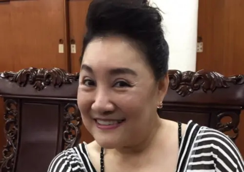 ▲陳盈潔今（6）日在網上被瘋傳死訊，引起網友關注，民視鳳凰藝能總經理趙善意已否認，表示她還在療養，只是有點失智。（圖／民視提供）