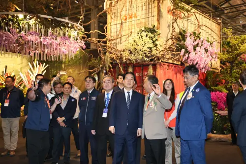 ▲賴清德表示,為了台灣蘭花產業下一個20年的發展,希望台灣蘭花像荷蘭的鬱金香一樣,行銷全世界,讓世界看到台灣的文化軟實力。(圖/南市府提供) ▲賴清德表示,為了台灣蘭花產業下一個20年的發展,希望台灣蘭花像荷蘭的鬱金香一樣,行銷全世界,讓世界看到台灣的文化軟實力。(圖/南市府提供)