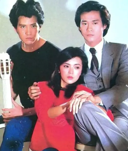 ▲費翔(左起)、陳玉蓮、鄭少秋曾一起主演瓊瑤最後一部電影《昨夜之燈》。(圖/摘自HKMDB) ▲費翔(左起)、陳玉蓮、鄭少秋曾一起主演瓊瑤最後一部電影《昨夜之燈》。(圖/摘自HKMDB)