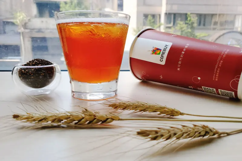 ▲COMEBUY現萃大麥紅茶喝得到濃麥香氣。（圖／COMEBUY提供）