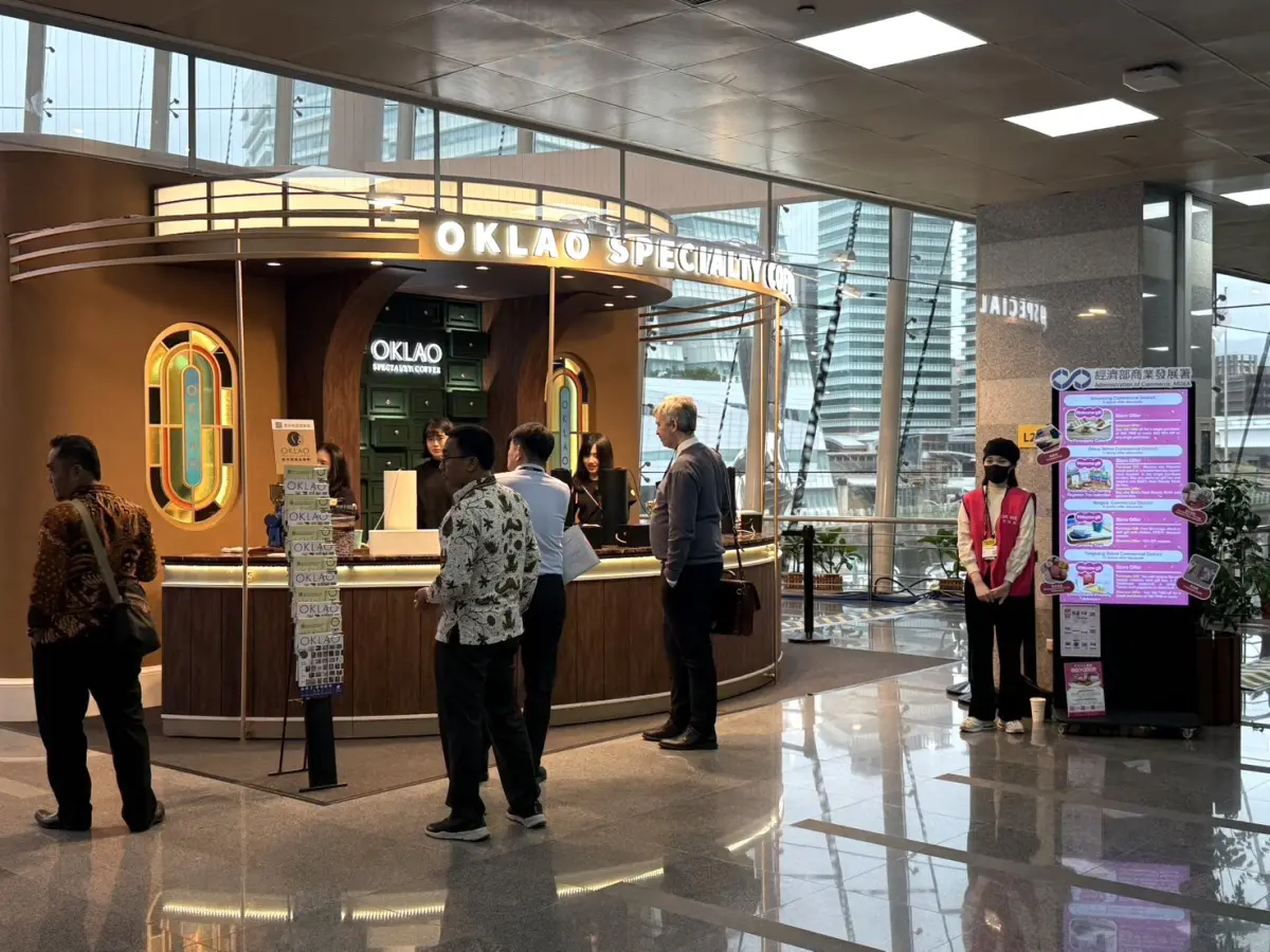 ▲十大伴手禮常勝軍台中「歐克佬咖啡」獲邀在展場公共空間提供免費咖啡服務(圖／中市工策會提供2025.3.7)