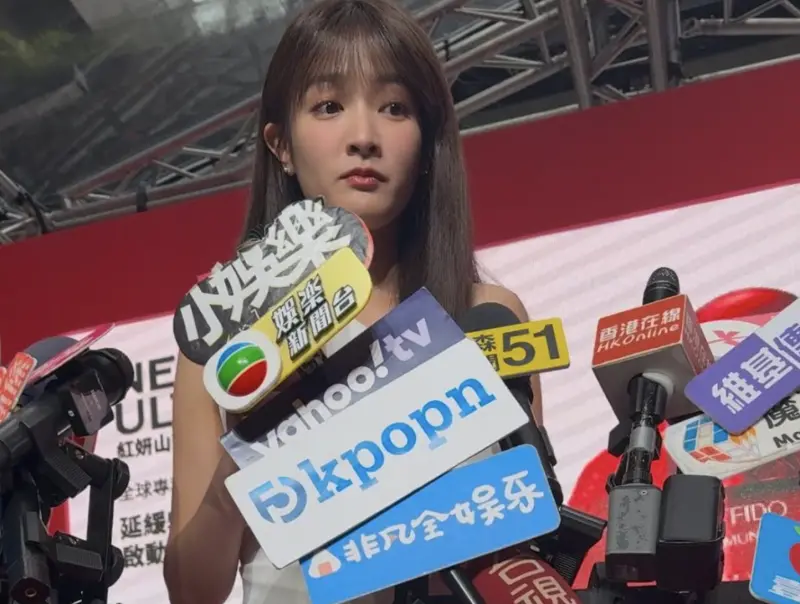 ▲王淨現身最新保養品的活動，透露近期都在拍戲，已經有一陣子「不問世事」，聽聞王大陸近來逃兵、教唆毆打司機等連串爭議，坦言不認識無法給回應，自嘲：「我的智慧無法回答這麼艱澀的問題。」（圖／記者蘇詠智攝）