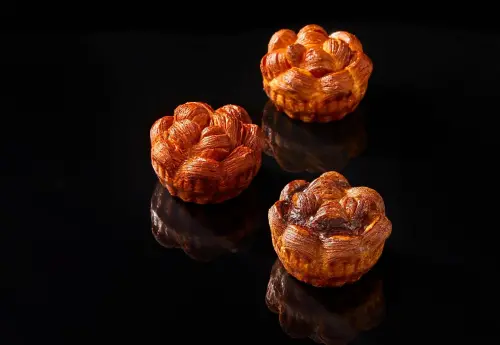 ▲好丘Good Cho’s「On The Road在路上」誠品松菸店有推出山茶花可頌。（圖／好丘提供）