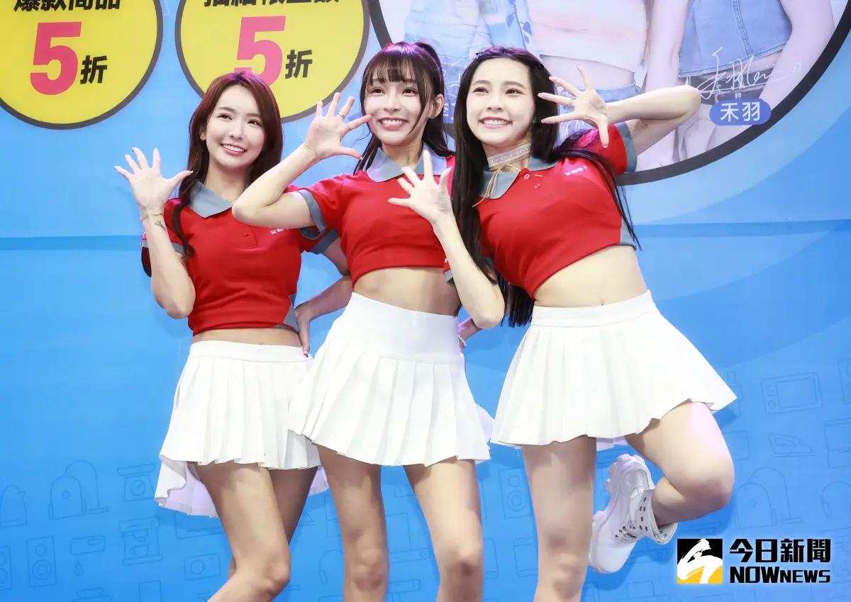 ▲啦啦隊女神林襄（中）表示，韓籍啦啦隊中最關注的是河智媛，但自己不怕她們來勢洶洶，而今日被問到前男友孫生性騷一事，她沒有多作回應。（圖／記者吳翊緁攝）