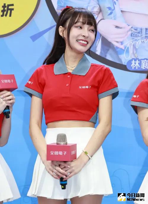 啦啦隊女神林襄、芷霖、禾羽今(8)日出席全國電子一日店長活動。(圖/記者吳翊緁攝) ▲啦啦隊女神林襄、芷霖、禾羽今(8)日出席全國電子一日店長活動。(圖/記者吳翊緁攝)